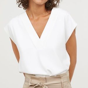 H&M V neck blouse